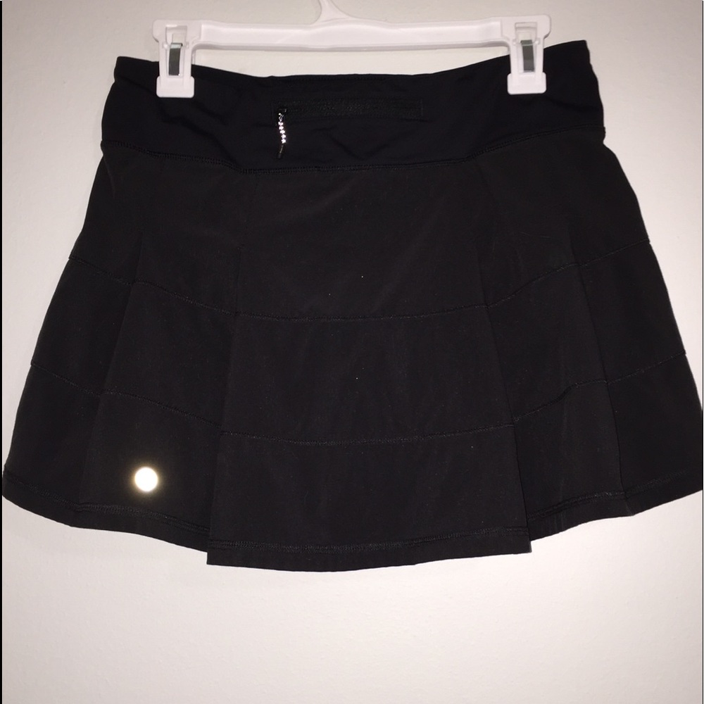 BLACK LULULEMON PACE RIVAL SKIRT 6!!